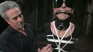 Extreme Bodnage Gets Brunette Chick Underwater Torture in BDSM Vid