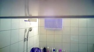 15 Minutes of my hawt MUM - hidden webcam - comment clip