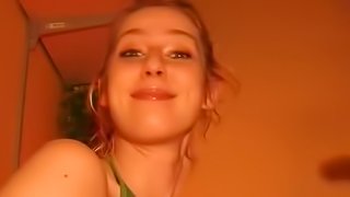 Amateur girlfriend is sucking her boyfriend cock