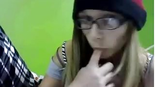 Nerdy girl satisfying pussy