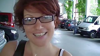 Public im Parkhaus